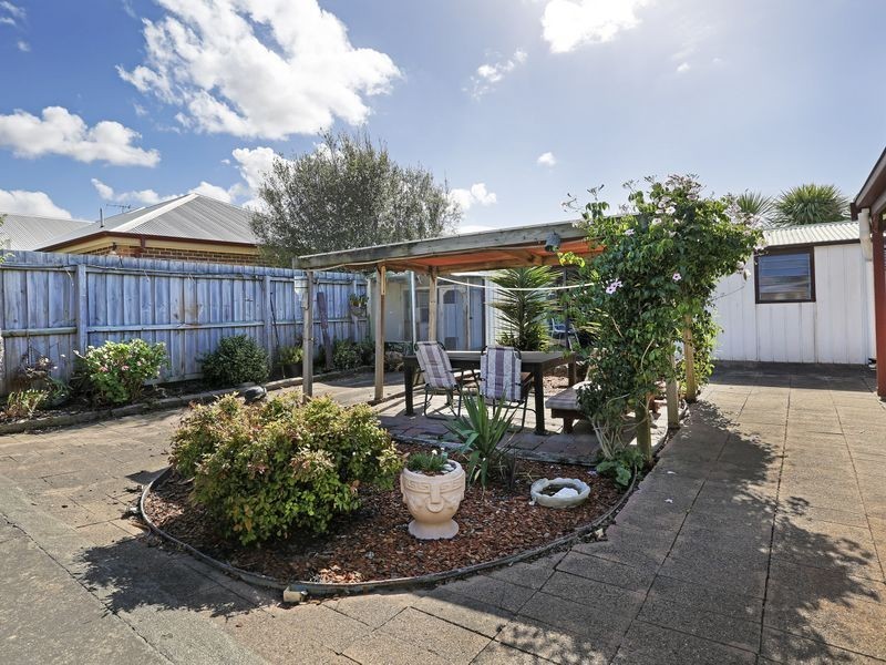 28 Forfar Road, Hamlyn Heights VIC 3215