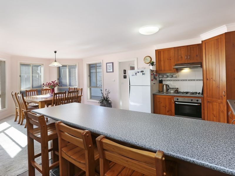 24 Forfar Road, Hamlyn Heights VIC 3215