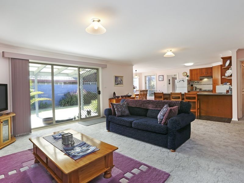 24 Forfar Road, Hamlyn Heights VIC 3215
