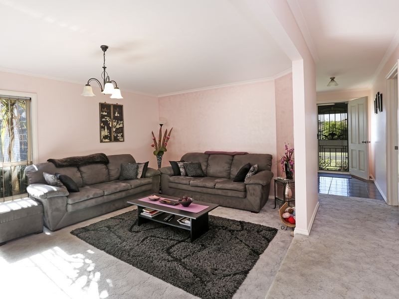 24 Forfar Road, Hamlyn Heights VIC 3215