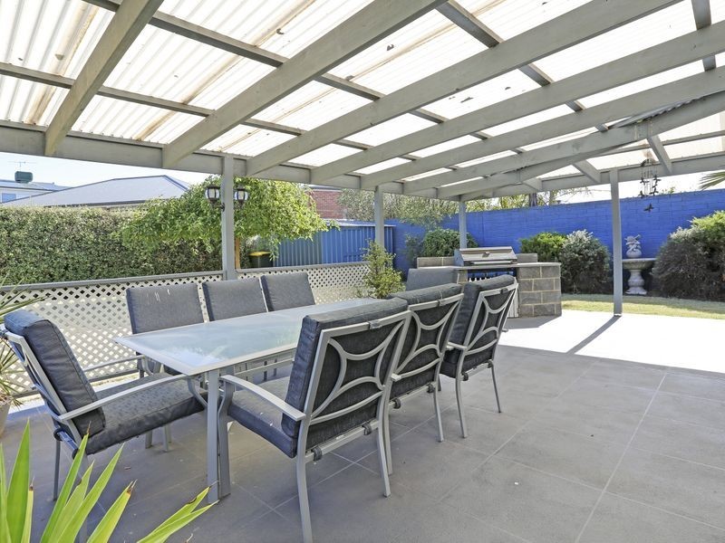 24 Forfar Road, Hamlyn Heights VIC 3215