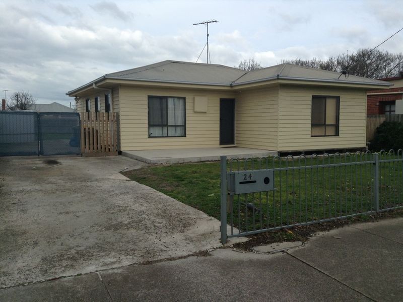 24 Princes Highway, Norlane VIC 3214