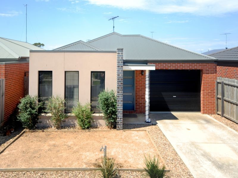 2/15 Bradford Street, St Albans Park VIC 3219