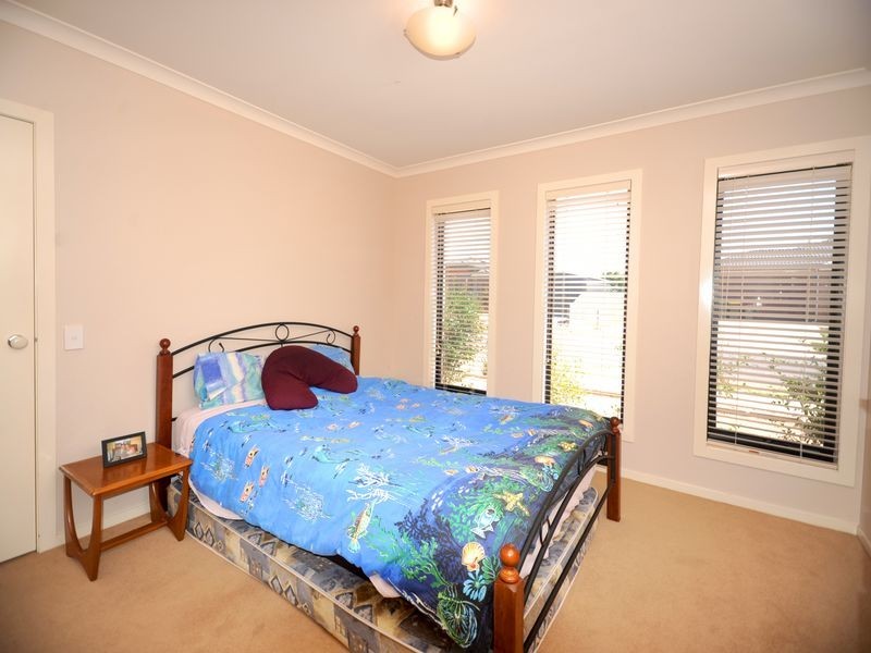 2/15 Bradford Street, St Albans Park VIC 3219