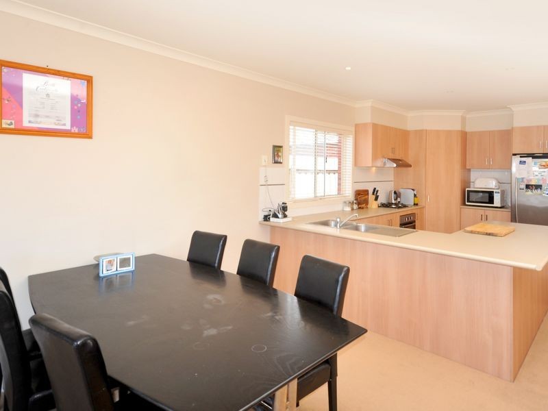 2/15 Bradford Street, St Albans Park VIC 3219