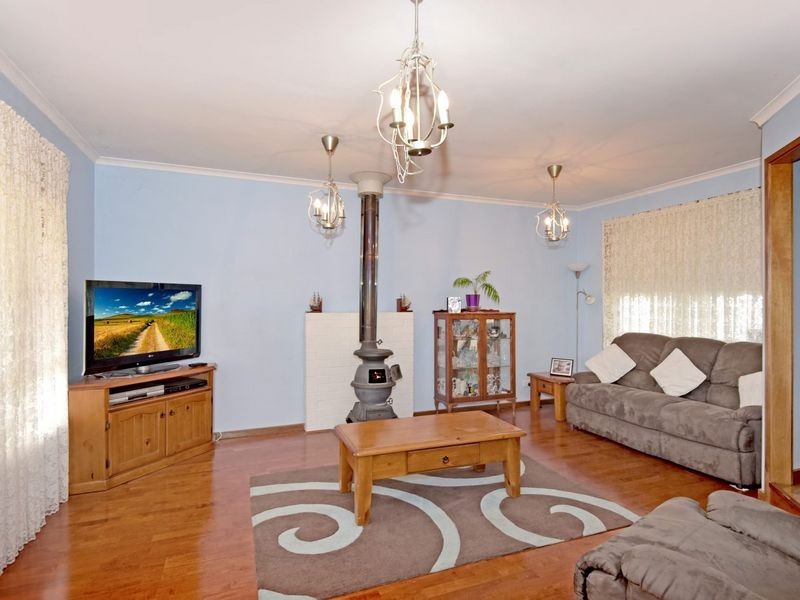 27 Coleraine Crescent, Corio VIC 3214