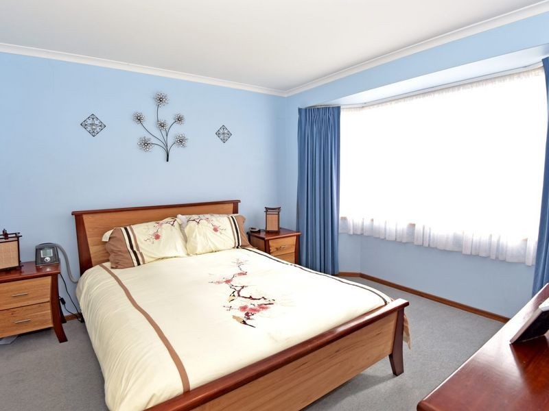 27 Coleraine Crescent, Corio VIC 3214