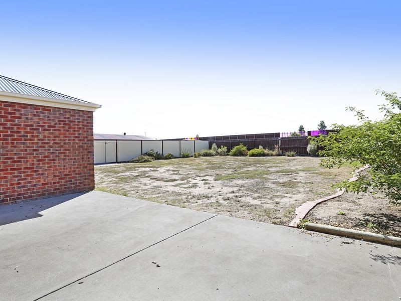 57 Streeton Close, Corio VIC 3214