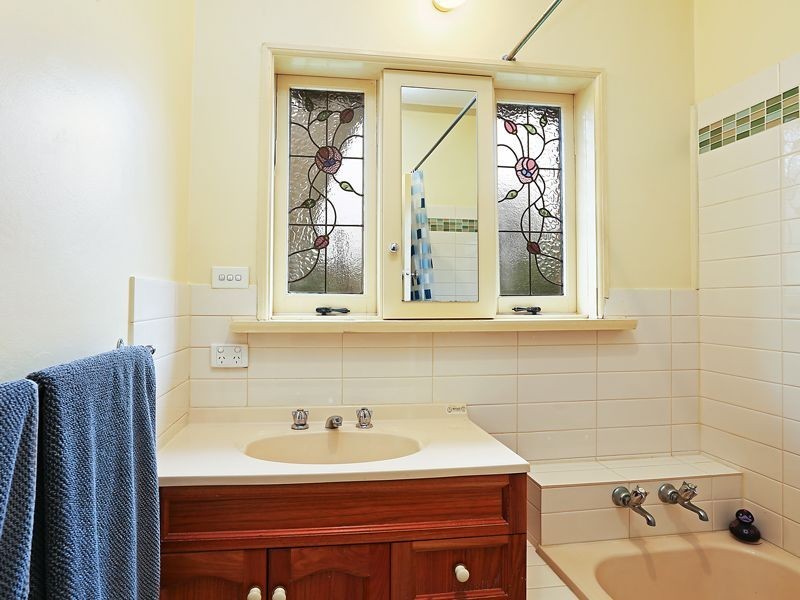 10 Wirksworth Street, Herne Hill VIC 3218