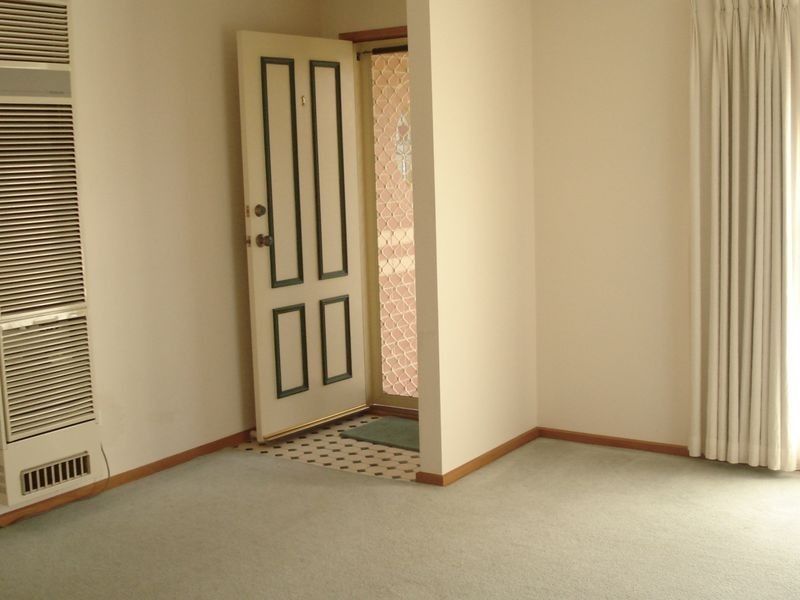 1/68 Mulquiney Crescent, Highton VIC 3216