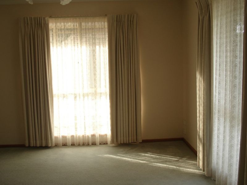 1/68 Mulquiney Crescent, Highton VIC 3216