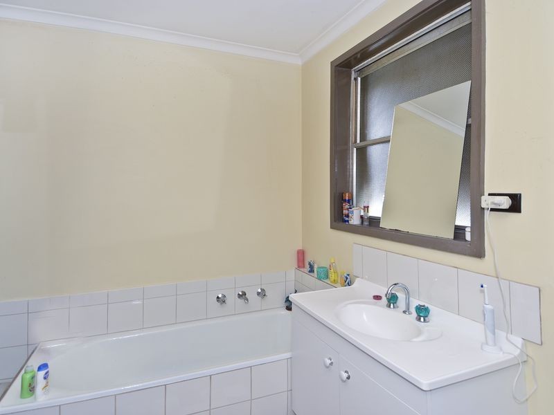 18 Howitt Avenue, Corio VIC 3214
