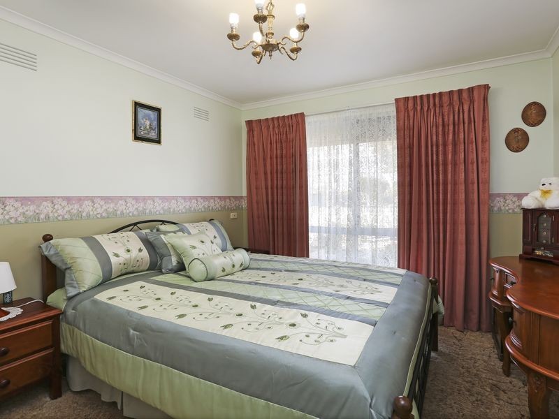2 Stapledon Court, Corio VIC 3214