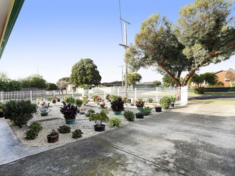 2 Stapledon Court, Corio VIC 3214