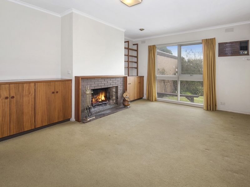 9 Ruthven Street, Newtown VIC 3220