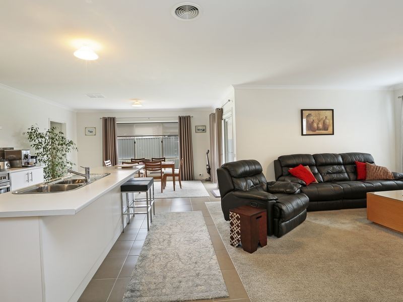 6 Shelduck Court, Lara VIC 3212