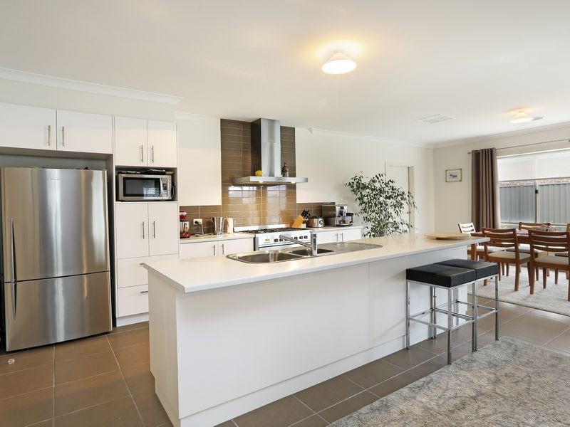 6 Shelduck Court, Lara VIC 3212