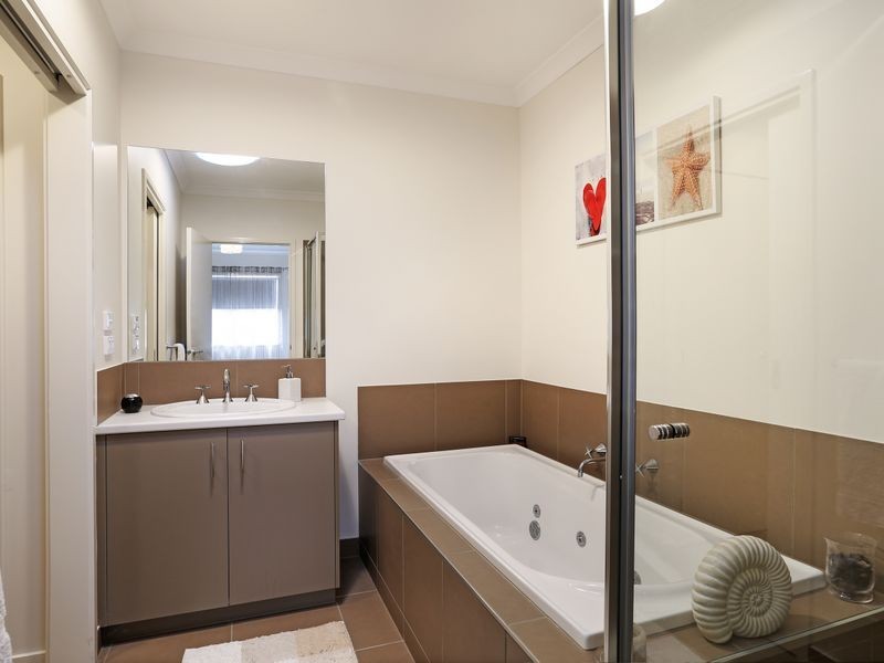 6 Shelduck Court, Lara VIC 3212