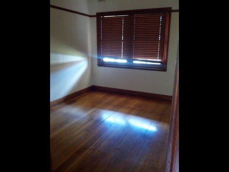 8 Churchill Avenue, Newtown VIC 3220