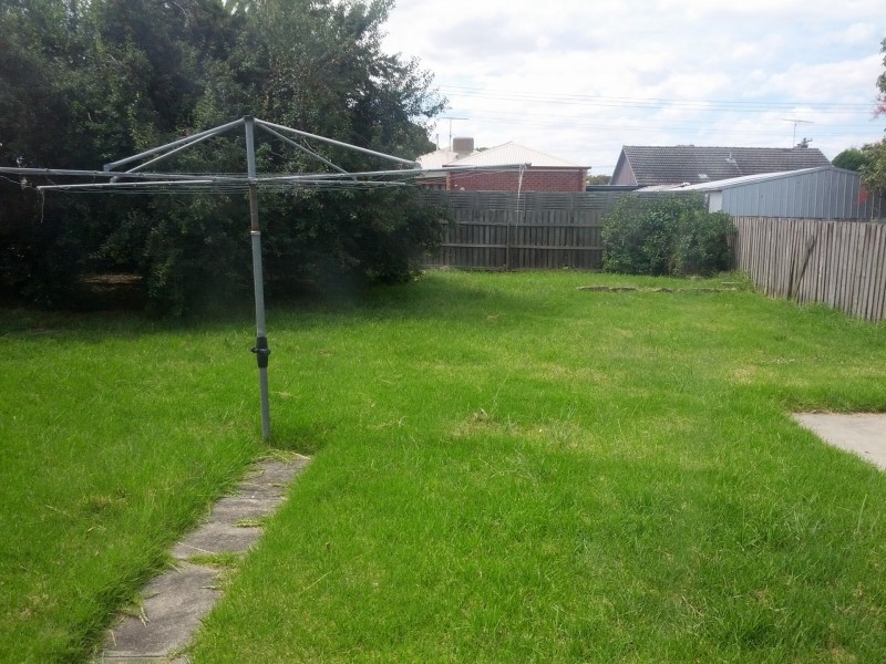 10 Fronsac Avenue, Corio VIC 3214