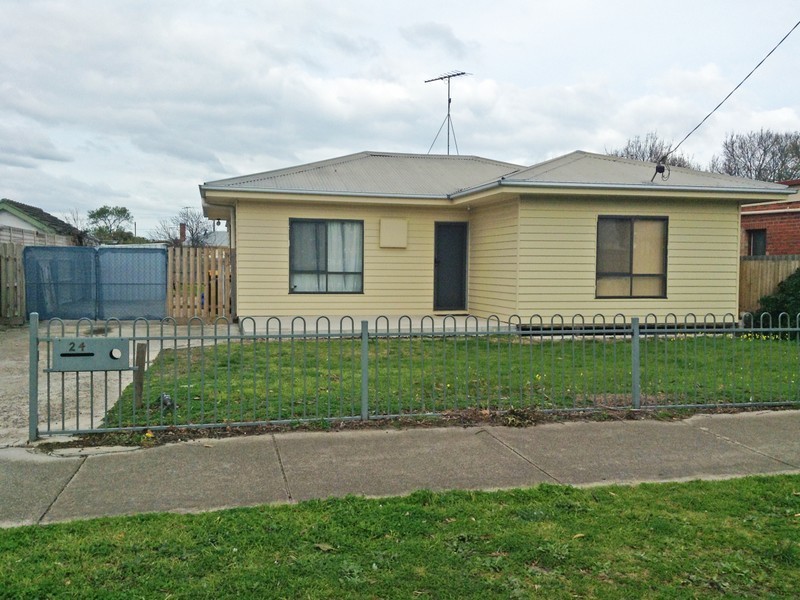 24 Princes Highway, Norlane VIC 3214