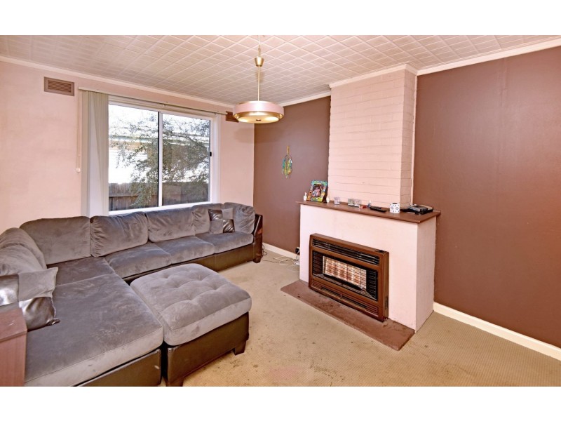 63 Waitara Grove, Norlane VIC 3214