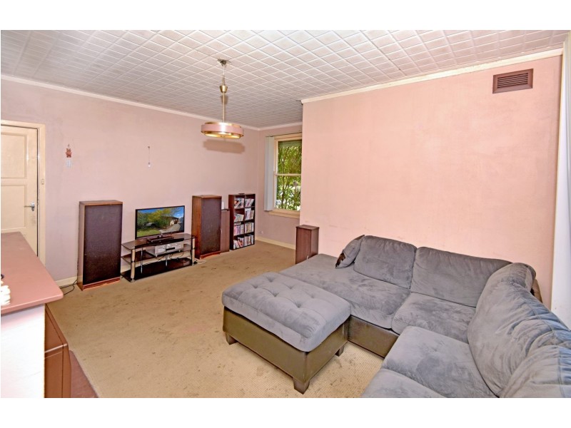 63 Waitara Grove, Norlane VIC 3214