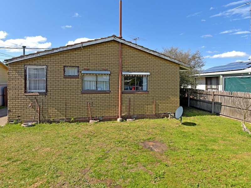 63 Waitara Grove, Norlane VIC 3214
