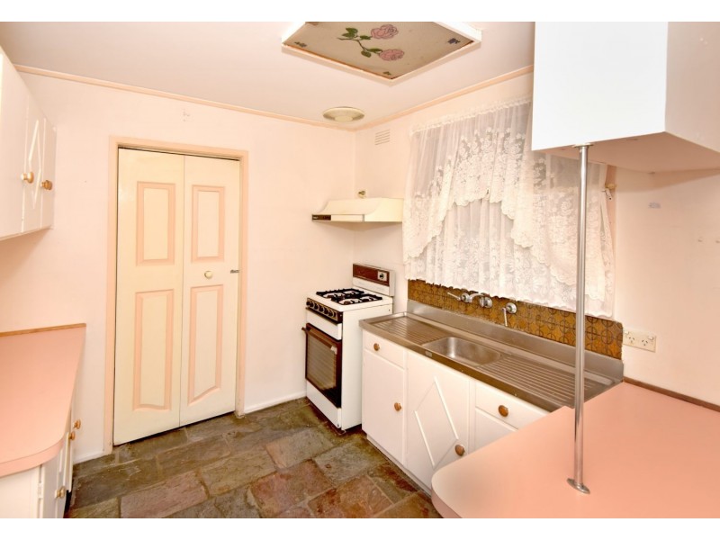 73 Wilsons Road, Newcomb VIC 3219