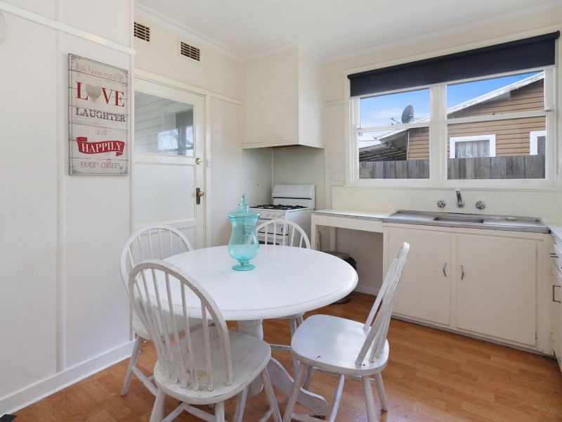 90 Eagle Parade, Norlane VIC 3214