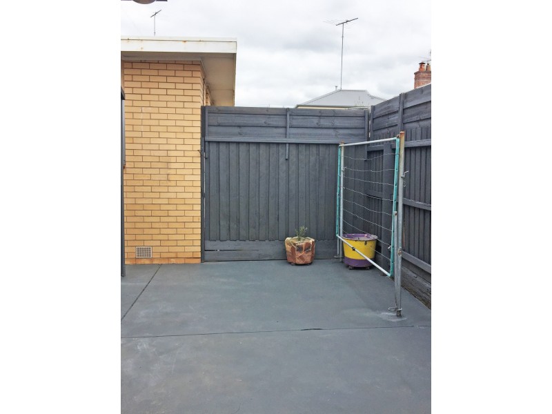 Unit 2/57 Bond Street, Newtown VIC 3220