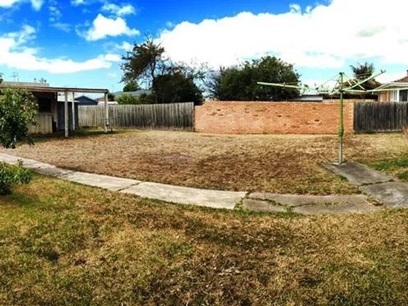 1 Hazel Street, Belmont VIC 3216