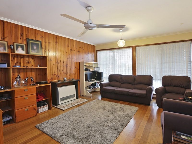 34 Hitchcock Street, Breakwater VIC 3219