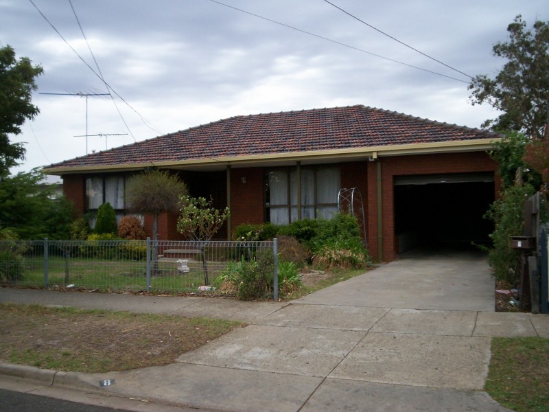 8 Hague Street, Corio VIC 3214