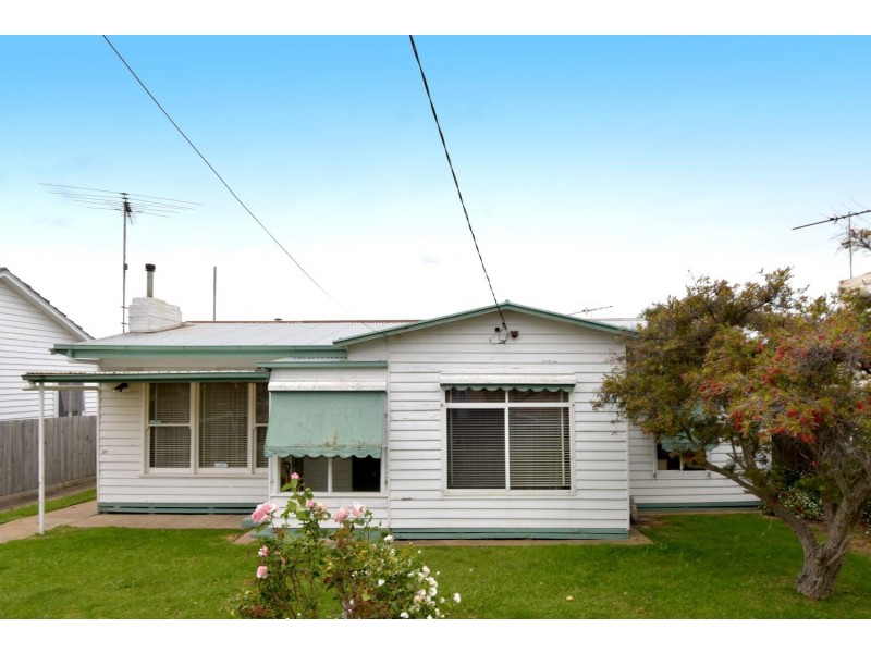 23 Wilsons Road, Newcomb VIC 3219