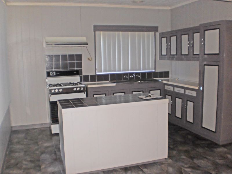 63 Waitara Grove, Norlane VIC 3214