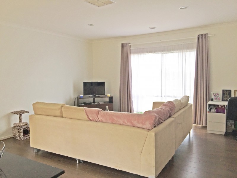 15-17 Badminton Court, Marshall VIC 3216