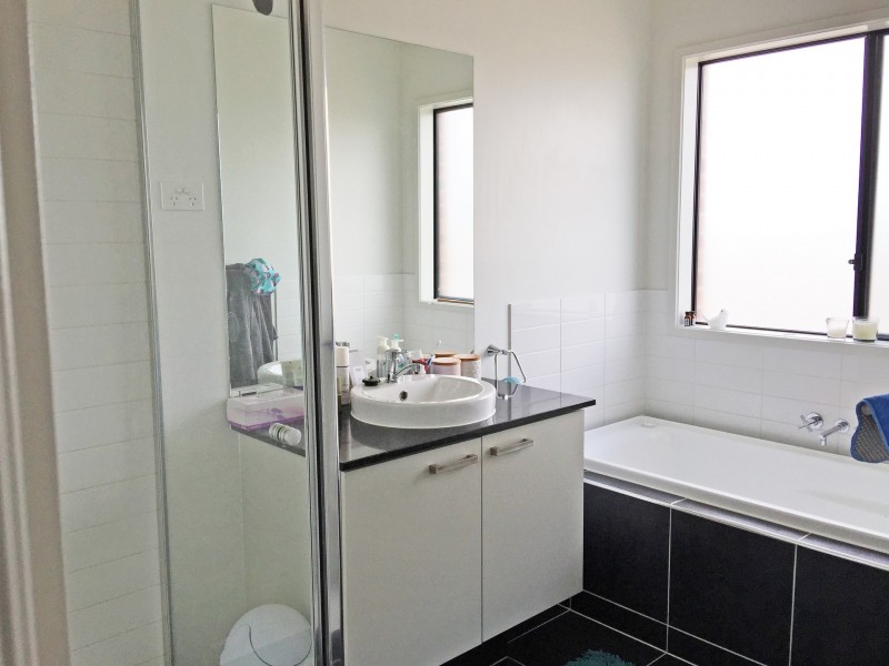 15-17 Badminton Court, Marshall VIC 3216