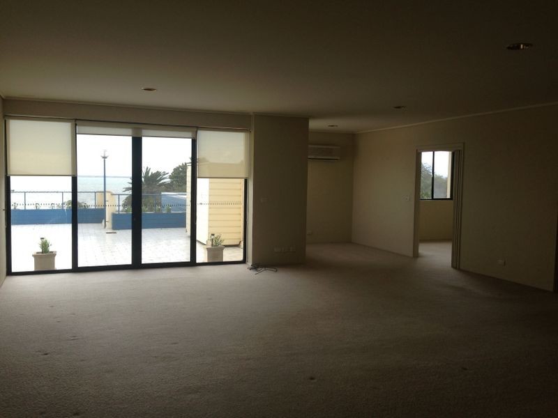 303/64 Eastern Beach, Geelong VIC 3220