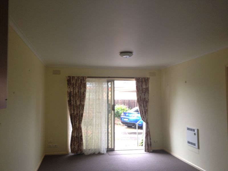 2/42 Tahara  Street, Hamlyn Heights VIC 3215