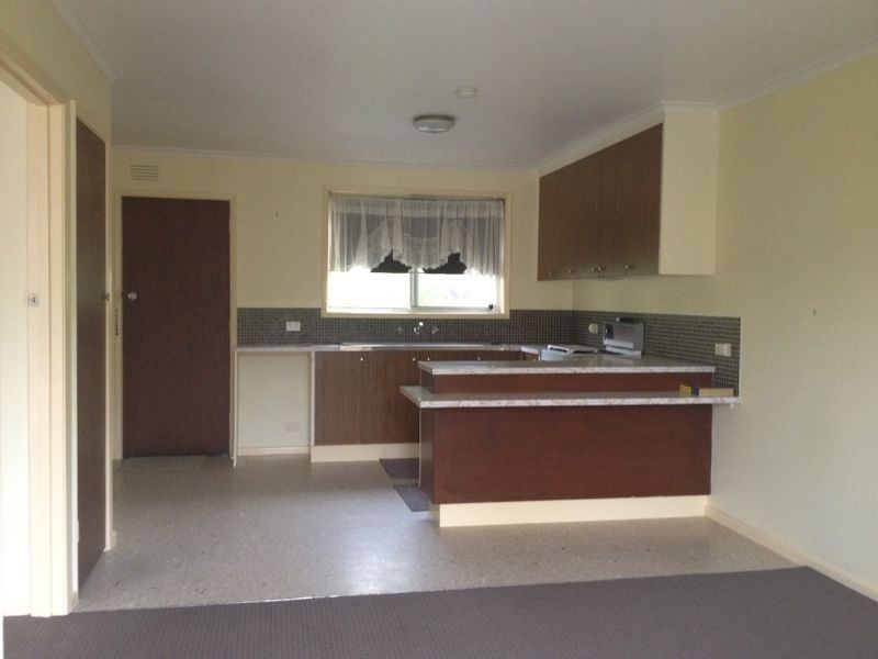 2/42 Tahara  Street, Hamlyn Heights VIC 3215