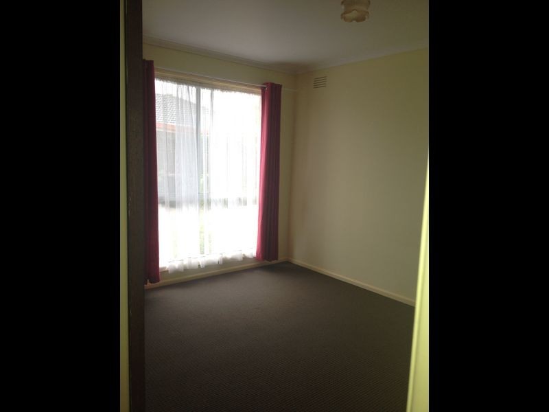 2/42 Tahara  Street, Hamlyn Heights VIC 3215