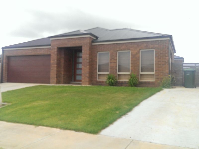 9 Mandela Court, St Albans Park VIC 3219