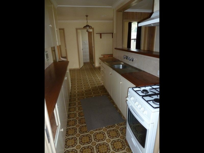 9 Tiros Court, Whittington VIC 3219