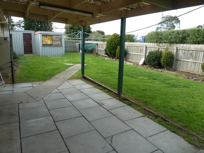 9 Tiros Court, Whittington VIC 3219