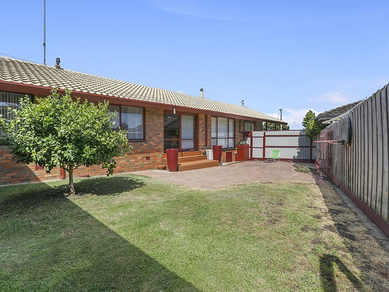 2 Allanvale Avenue, Leopold VIC 3224