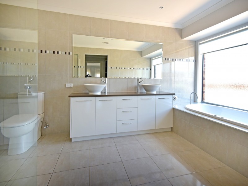 13 – 14 Annies Lane, Grovedale VIC 3216