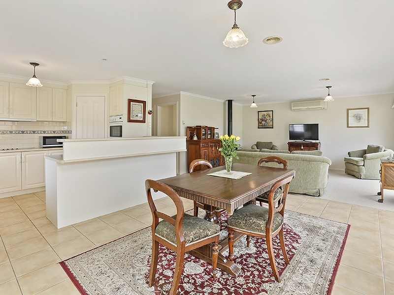16 Falkirk Place, Leopold VIC 3224