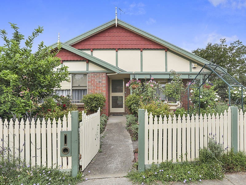 16 Falkirk Place, Leopold VIC 3224