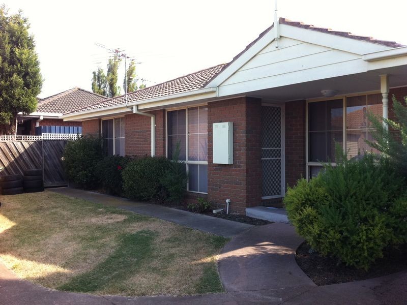 2/319 Anakie Road, Lovely Banks VIC 3221